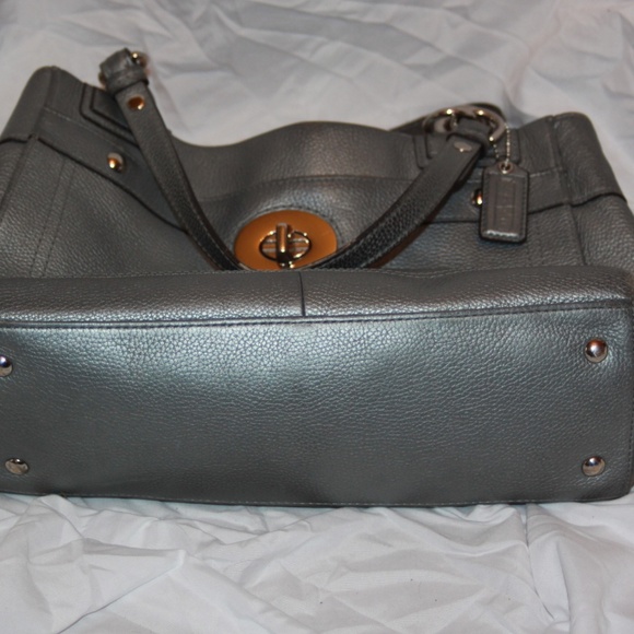 COACH PENELOPE CARRYALL F16531 SILVER PEBBLED LEAT - Picture 7 of 7
